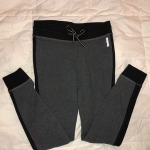 Reebok Black Cropped Work-Out Pants, Size Small